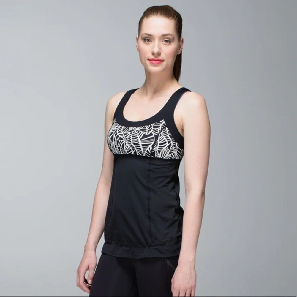 Lululemon Athletica Run: Ta Ta Topper Black/Pretty Palm Angel Wing Tank size 6 - Picture 1 of 15
